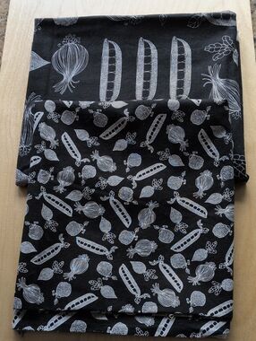 Lot Of 2 One Yard Pieces -Each Quilters Grade Pre Washed Fabric